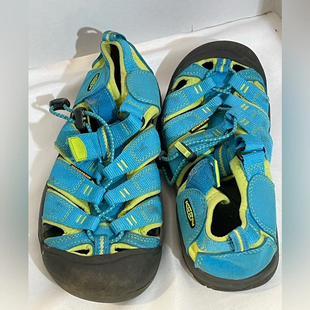 KEEN Newport Youth Aqua Blue / Lime‎ Green Water Sandals YOUTH SIZE 4 hiking